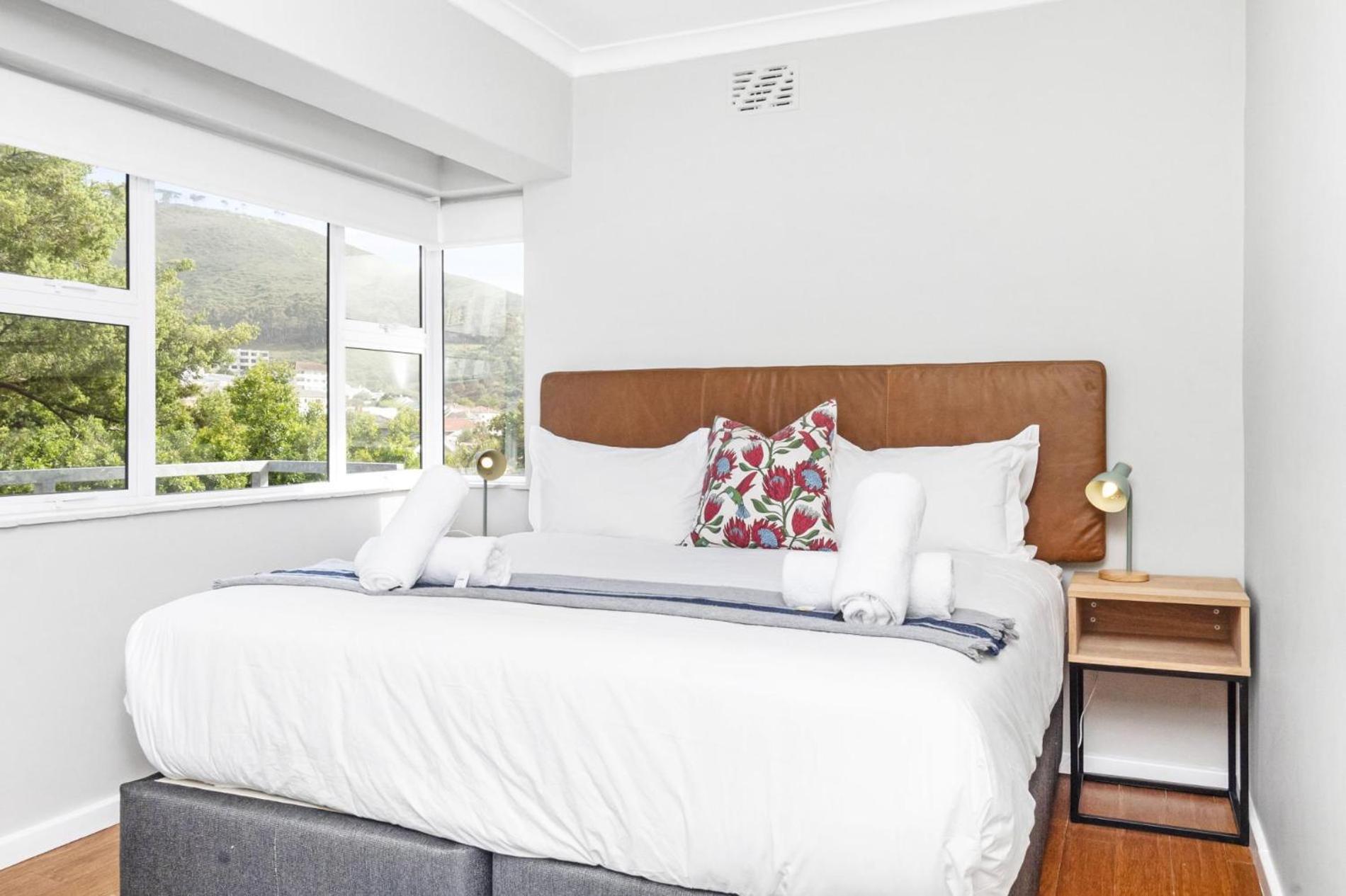 Woodlands House Charming 1br *